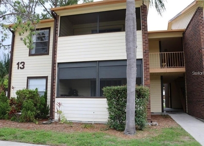 1400 Gandy Boulevard N - Photo 1