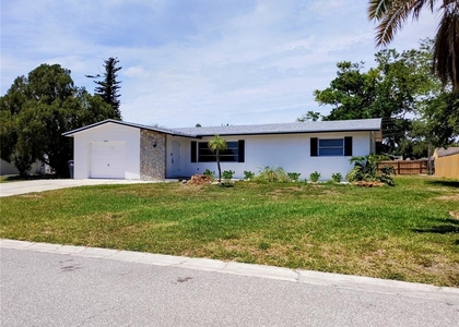 5004 22nd Avenue W - Photo 1