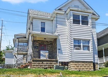 1403 N Sumner Avenue - Photo 1