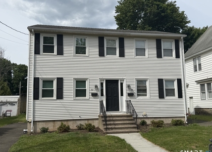 61 Park Circle - Photo 1