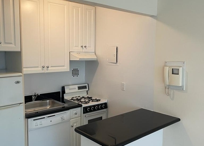 E 87th St / York Avenue - Photo 1