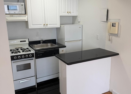 E 87th Street / York Avenue - Photo 1