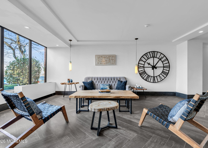 10 Ocean Boulevard - Photo 1