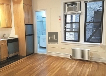 East 51 Street - Photo 1