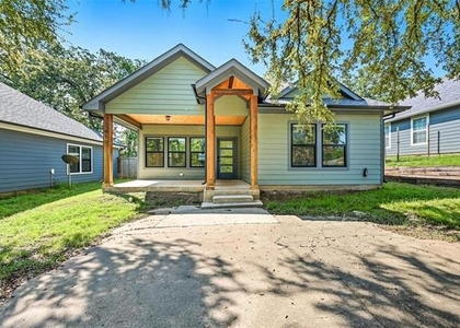 608 E Texas Street - Photo 1