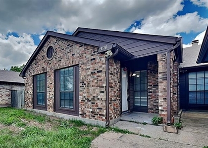 420 Dollins Street - Photo 1