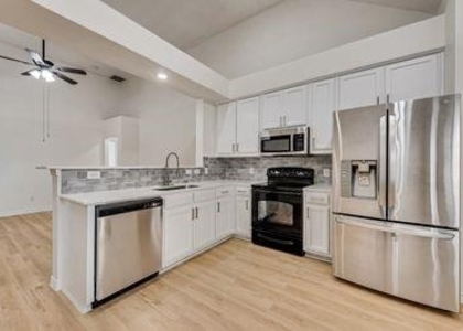 205 Tonto Street - Photo 1