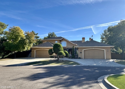 5711 W Linda Lane - Photo 1