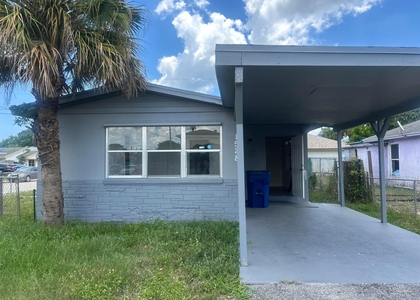 1528 S Avenue - Photo 1