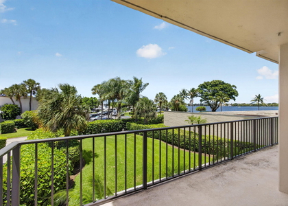 136 Lakeshore Drive - Photo 1