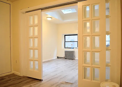 7 West 20th Street - Photo 1