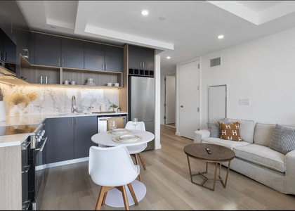 72-1 Queens Boulevard - Photo 1