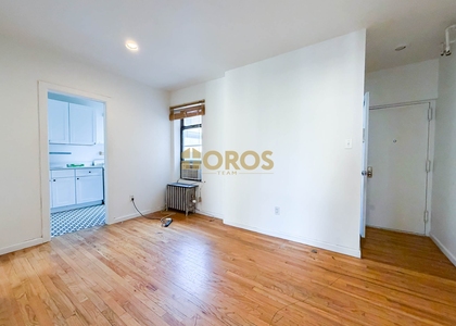 East 7th Street - Photo 1