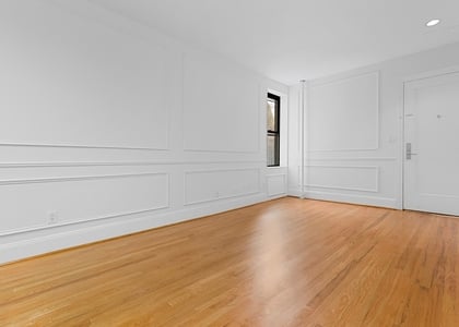 East 70th Street - Photo 1