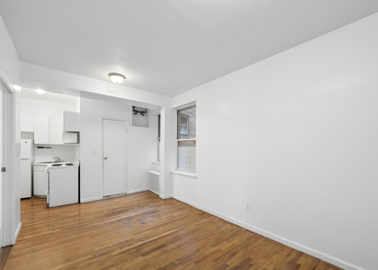 320 E 49th Street - Photo 1