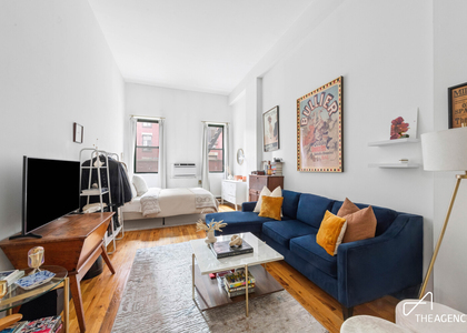 23 Waverly Place - Photo 1
