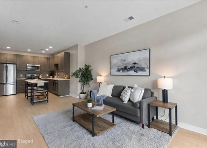 989 S Buchanan Street - Photo 1