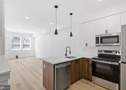 2532 N 11th Street - Photo 1
