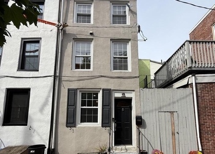 408 S Alder Street - Photo 1