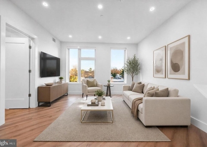 650 Montgomery Avenue - Photo 1