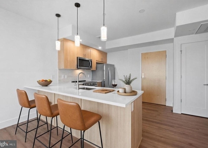 650 Montgomery Avenue - Photo 1