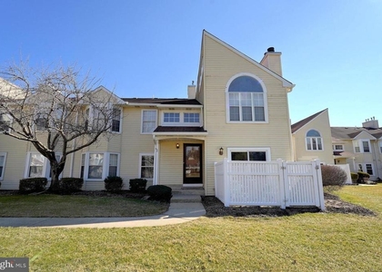 212 Mill Run West - Photo 1