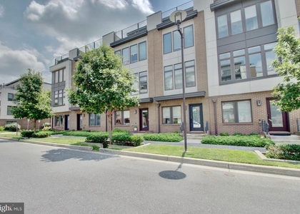 8078 Tribeca Street - Photo 1