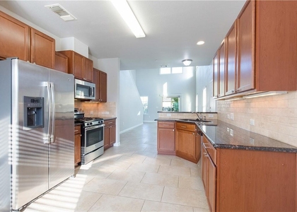 1620 Bryant Dr - Photo 1