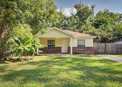 3303 Broadway Avenue - Photo 1