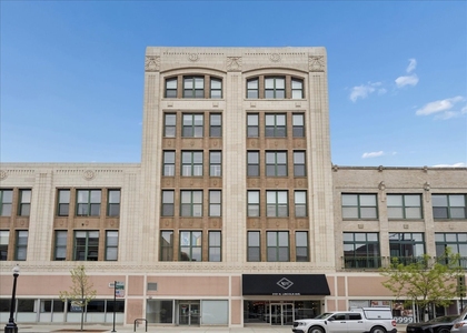 3151 N Lincoln Avenue - Photo 1