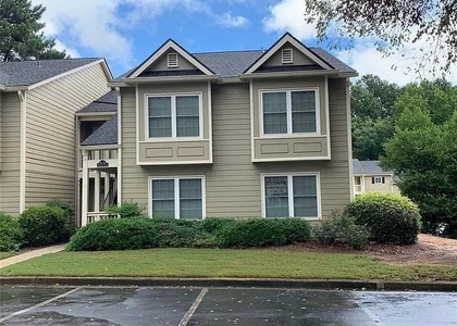 27 Matawan Circle Se - Photo 1