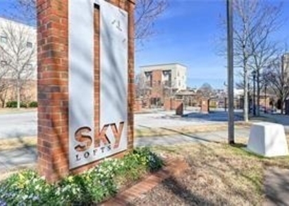 898 Oak Street Sw - Photo 1