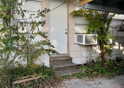 1526 Yale Street - Photo 1