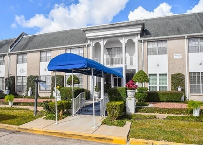 2700 Bellefontaine Street - Photo 1