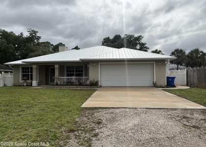 8075 104th Avenue - Photo 1
