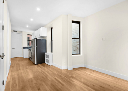 West 45th Street - Photo 1