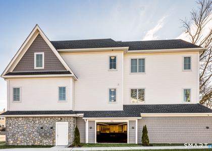 783 Kings Highway - Photo 1