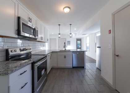 84 Sheffield Avenue - Photo 1