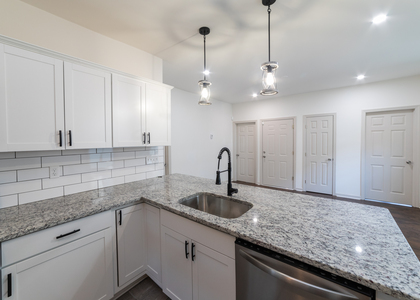 84 Sheffield Avenue - Photo 1