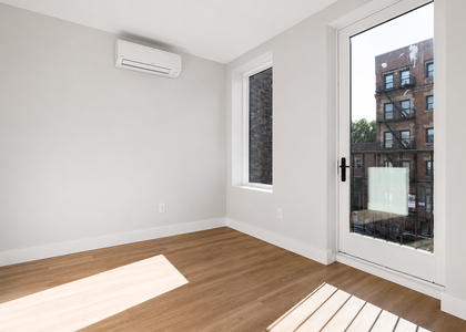 727 Dekalb Avenue - Photo 1