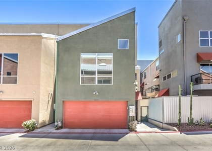 1999 Yaupon Avenue - Photo 1