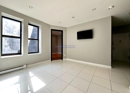 350 Manhattan Avenue - Photo 1