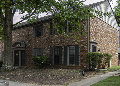 3099 Colonial Way - Photo 1