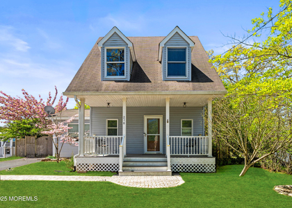 216 Chatham Avenue - Photo 1