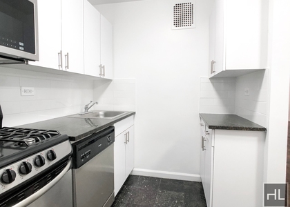 E 82 St - Photo 1