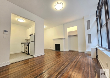 West 9 Street - Photo 1