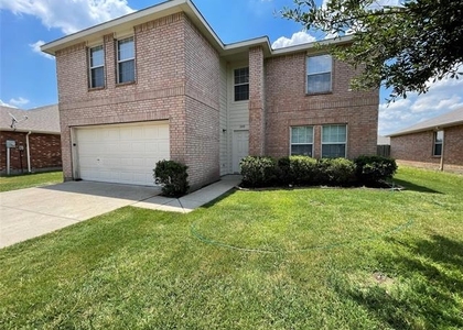 2801 Mockingbird Street - Photo 1