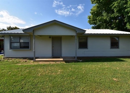 514 Pecan Street - Photo 1