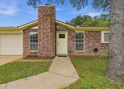 1122 Hidden Creek Drive - Photo 1
