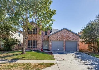 417 Niagara Falls Drive - Photo 1